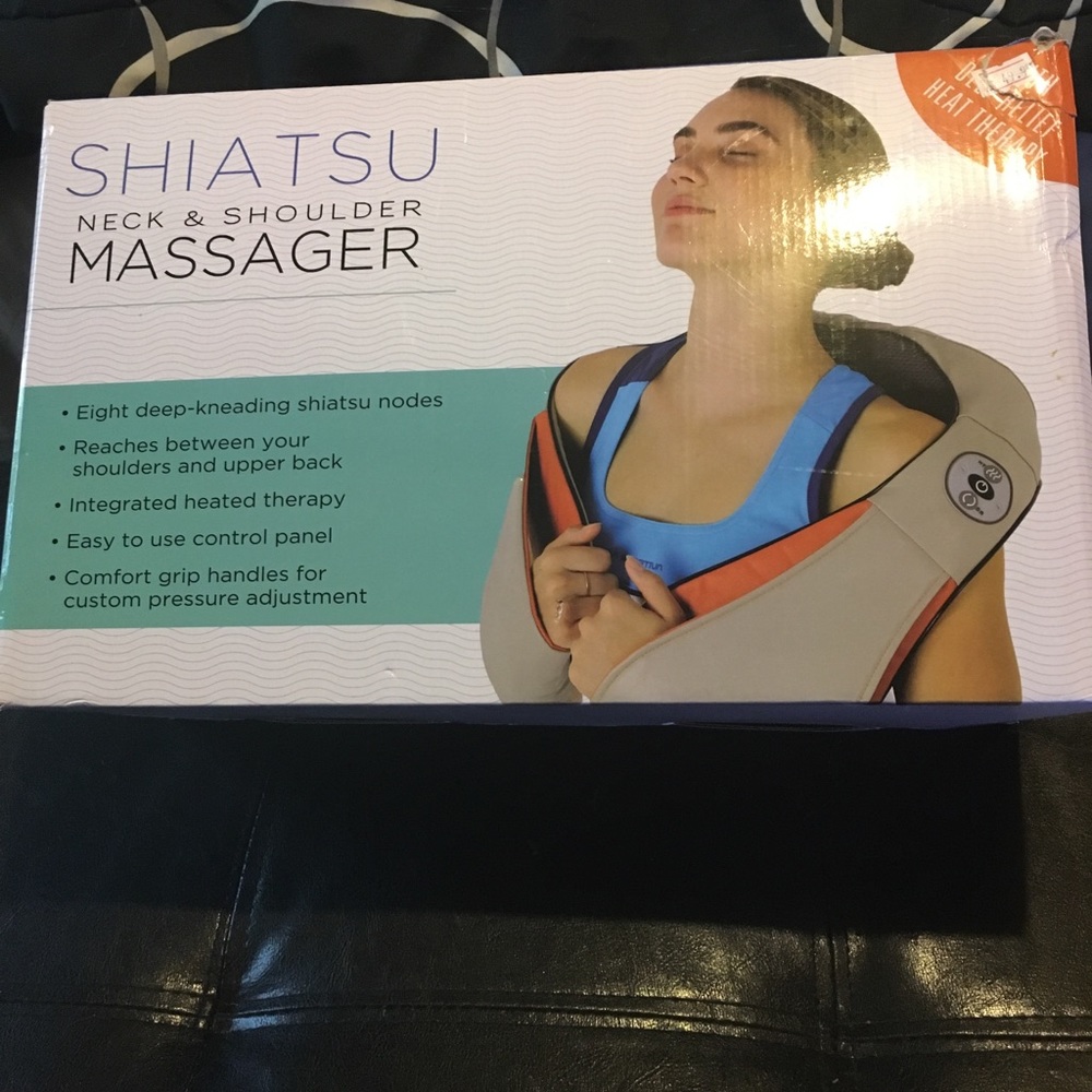 Shiatsu neck & shoulder massager